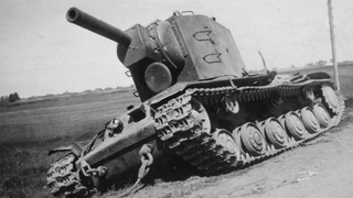 La increíble historia del KV-2, el solitario tanque ruso que detuvo al ejército nazi
